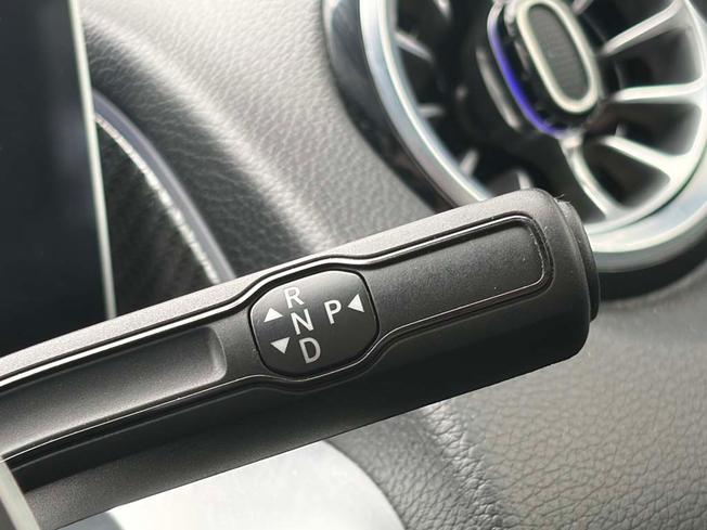 MERCEDES-BENZ GLB Photo 25