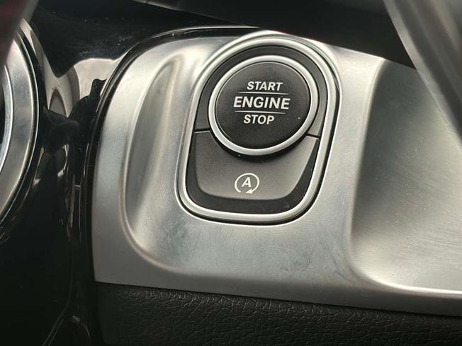 MERCEDES-BENZ GLB Photo 27