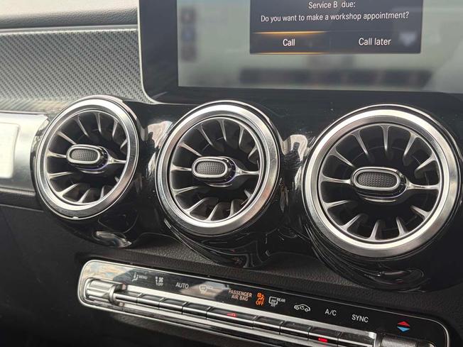 MERCEDES-BENZ GLB Photo 28