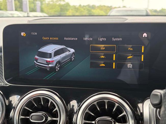 MERCEDES-BENZ GLB Photo 38