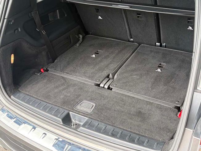MERCEDES-BENZ GLB Photo 9