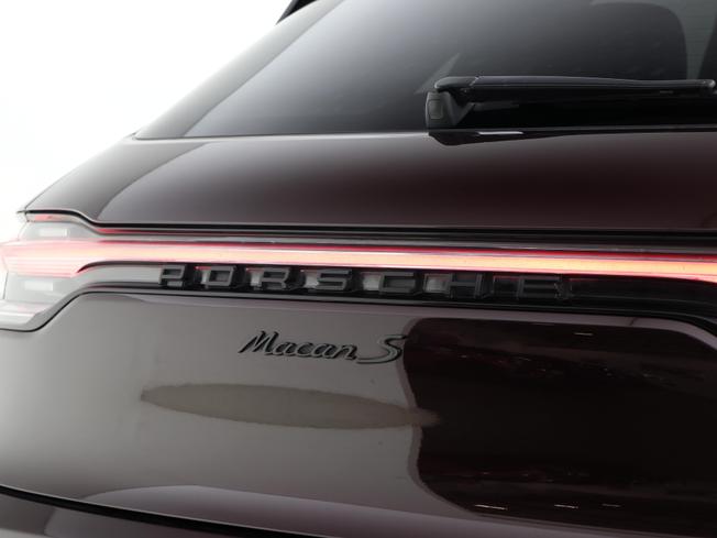 PORSCHE Macan Photo 19