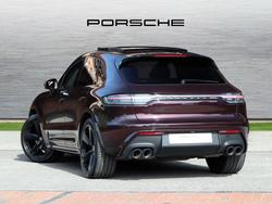 PORSCHE Macan Photo 2
