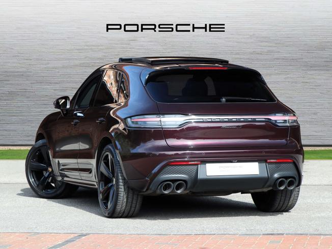PORSCHE Macan Photo 2