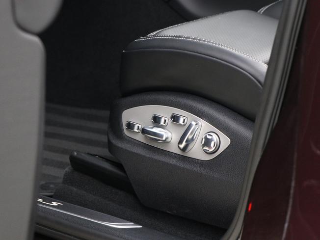 PORSCHE Macan Photo 28