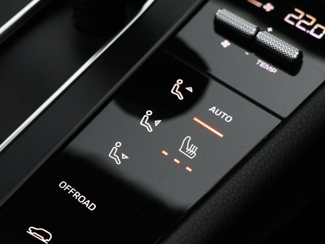 PORSCHE Macan Photo 45