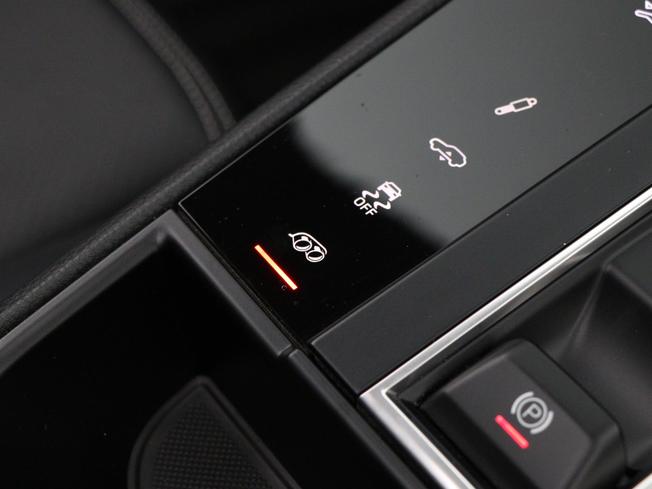 PORSCHE Macan Photo 48