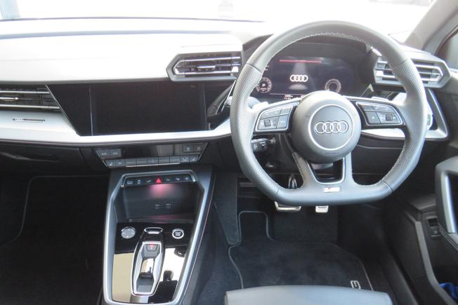 AUDI A3 Photo 32