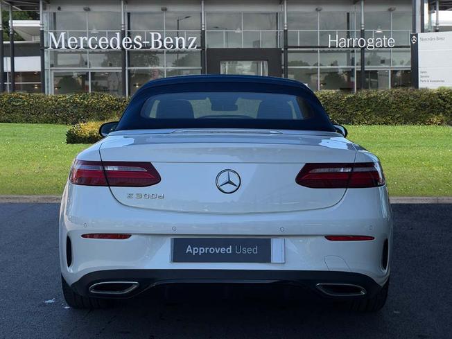MERCEDES-BENZ E Class Photo 15