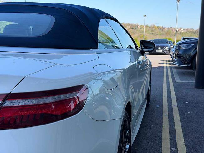 MERCEDES-BENZ E Class Photo 20