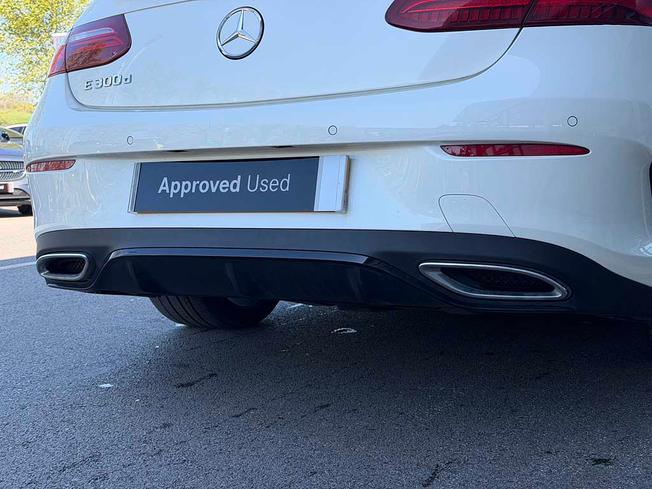 MERCEDES-BENZ E Class Photo 21