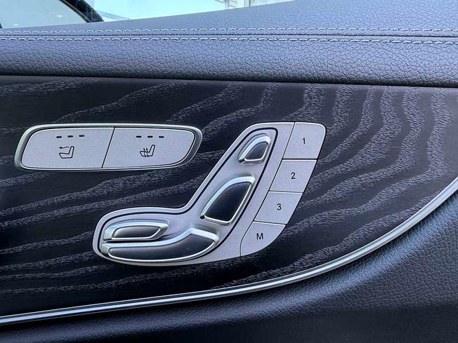 MERCEDES-BENZ E Class Photo 23