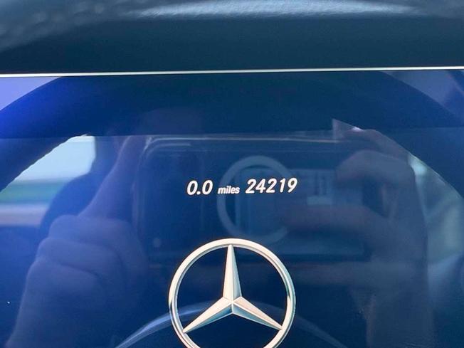 MERCEDES-BENZ E Class Photo 29
