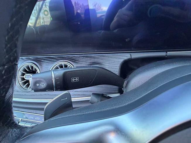 MERCEDES-BENZ E Class Photo 32