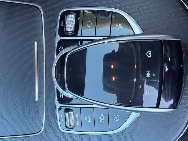 MERCEDES-BENZ E Class Photo 35