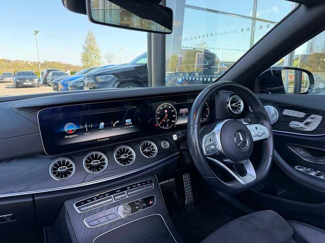 MERCEDES-BENZ E Class Photo 45