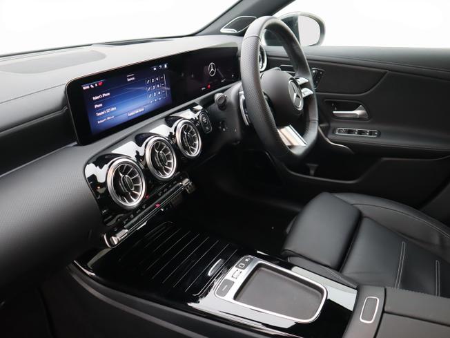 MERCEDES-BENZ A Class Photo 15