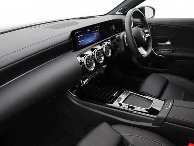 MERCEDES-BENZ A Class Photo 17