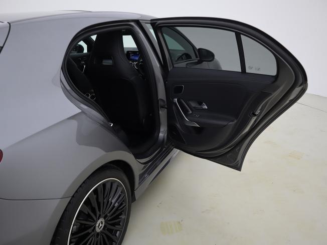 MERCEDES-BENZ A Class Photo 27