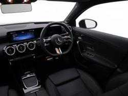 MERCEDES-BENZ A Class Photo 5