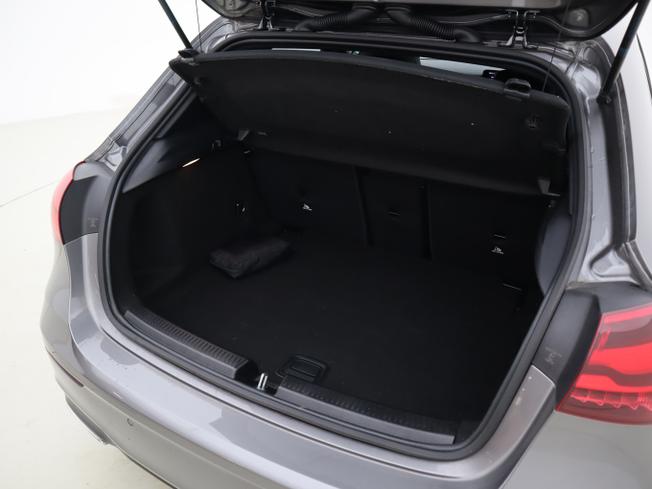 MERCEDES-BENZ A Class Photo 9