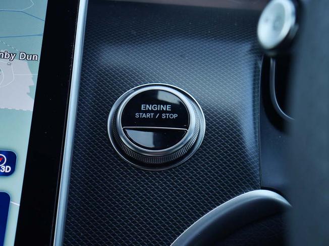 MERCEDES-BENZ Glc Photo 17