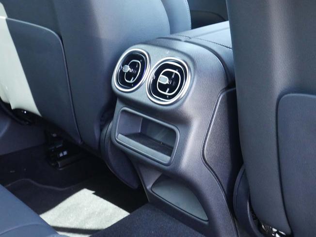 MERCEDES-BENZ Glc Photo 37