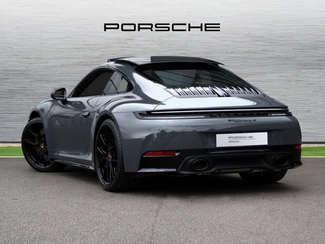 PORSCHE 911 Photo 2