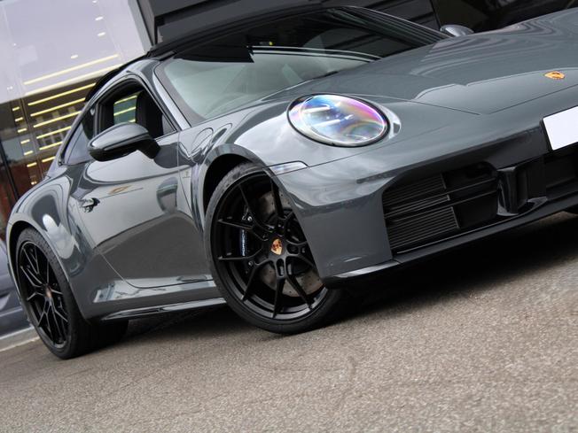 PORSCHE 911 Photo 20