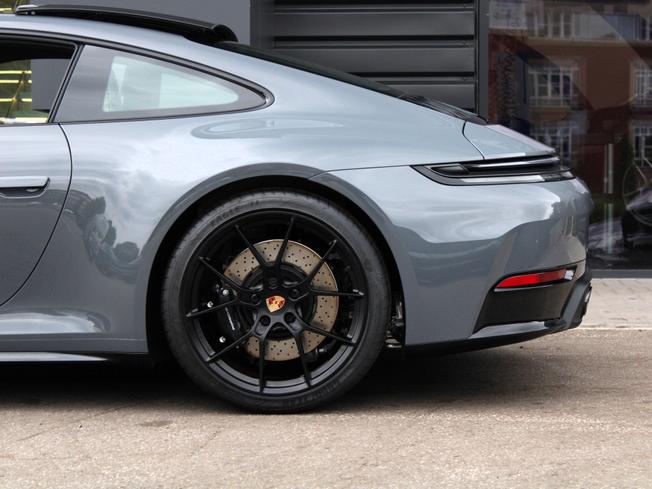 PORSCHE 911 Photo 23