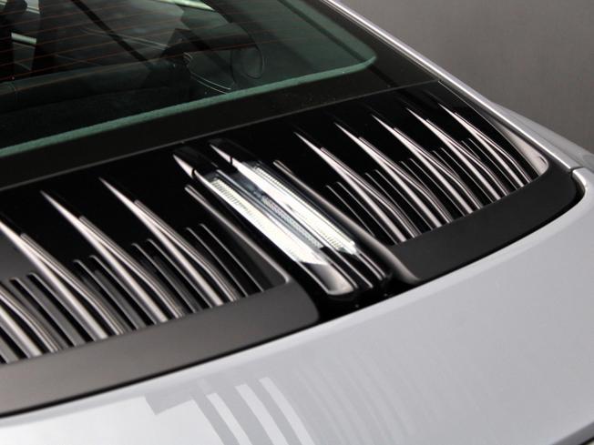 PORSCHE 911 Photo 24