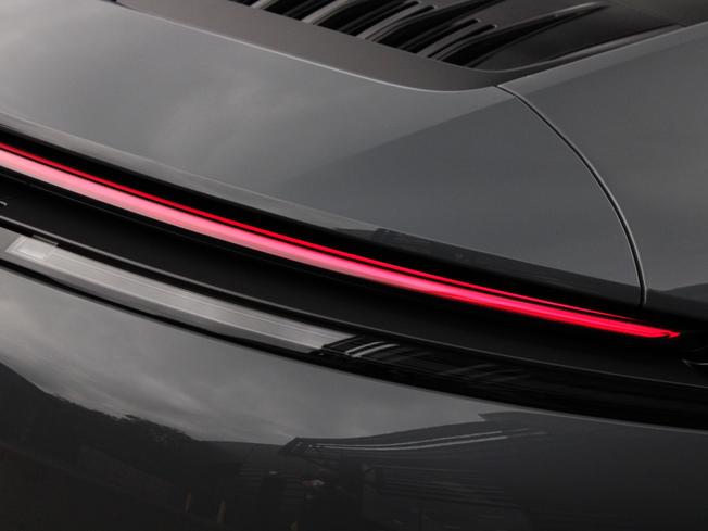 PORSCHE 911 Photo 27