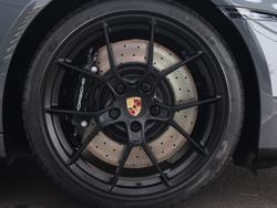 PORSCHE 911 Photo 4
