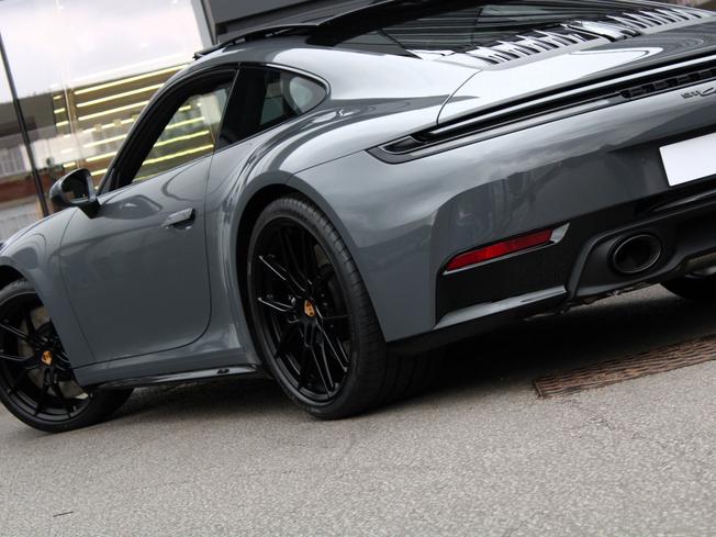 PORSCHE 911 Photo 41