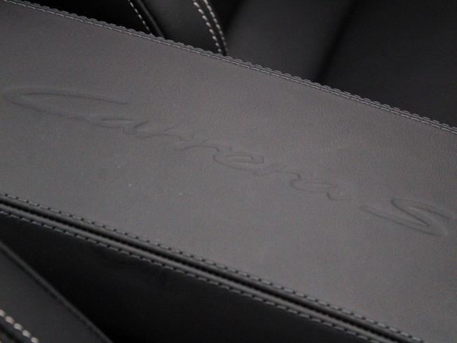 PORSCHE 911 Photo 48