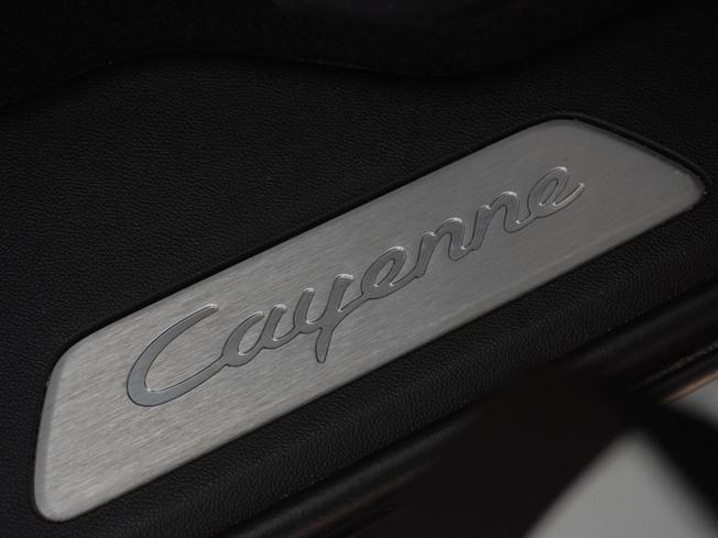 PORSCHE Cayenne Photo 29