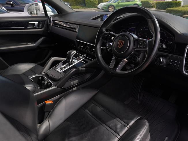 PORSCHE Cayenne Photo 3