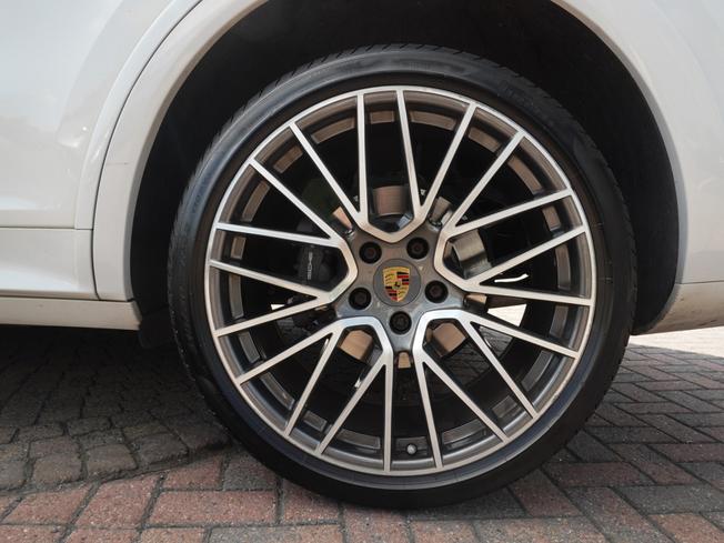 PORSCHE Cayenne Photo 4