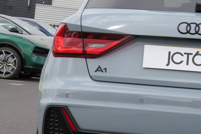 AUDI A1 Photo 32