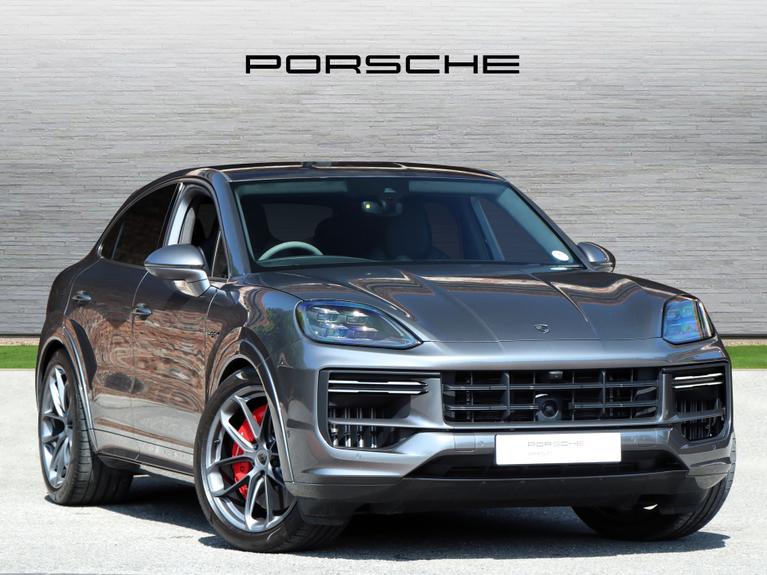 Used 2025 PORSCHE Cayenne 4.0 V8 E-Hybrid 25.9kWh Turbo Coupe 5dr Petrol Plug-in Hybrid TiptronicS 4WD Euro 6 (s/s) (739 ps) Grey at JCT600