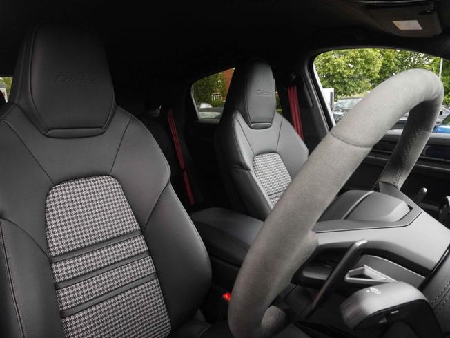 PORSCHE Cayenne Photo 29