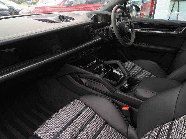 PORSCHE Cayenne Photo 3