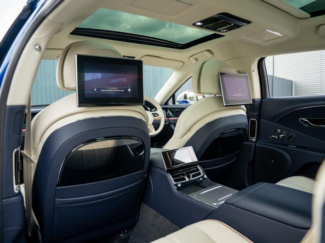 BENTLEY Flying Spur Photo 22