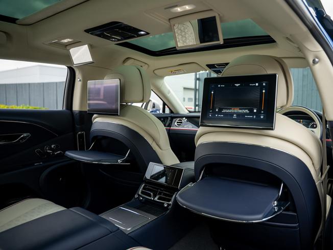 BENTLEY Flying Spur Photo 23