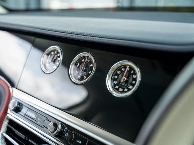 BENTLEY Flying Spur Photo 27