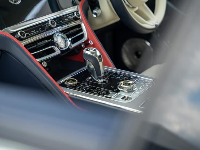 BENTLEY Flying Spur Photo 31