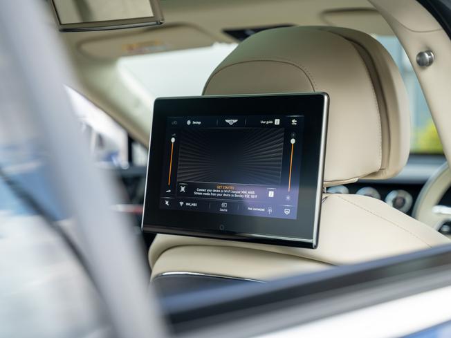 BENTLEY Flying Spur Photo 34