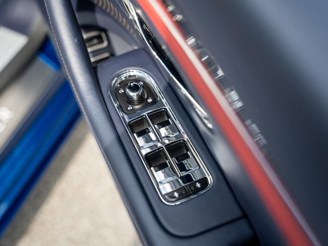 BENTLEY Flying Spur Photo 38