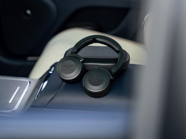 BENTLEY Flying Spur Photo 40