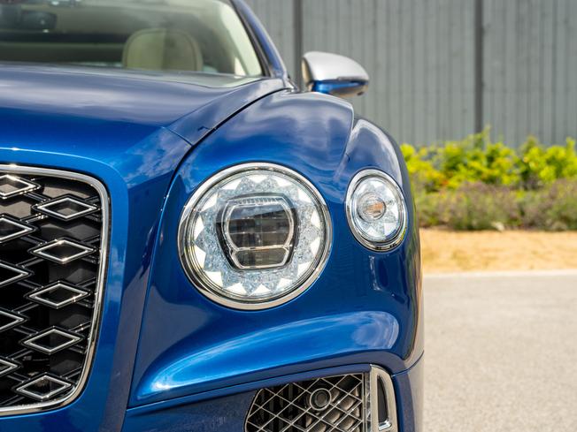 BENTLEY Flying Spur Photo 45